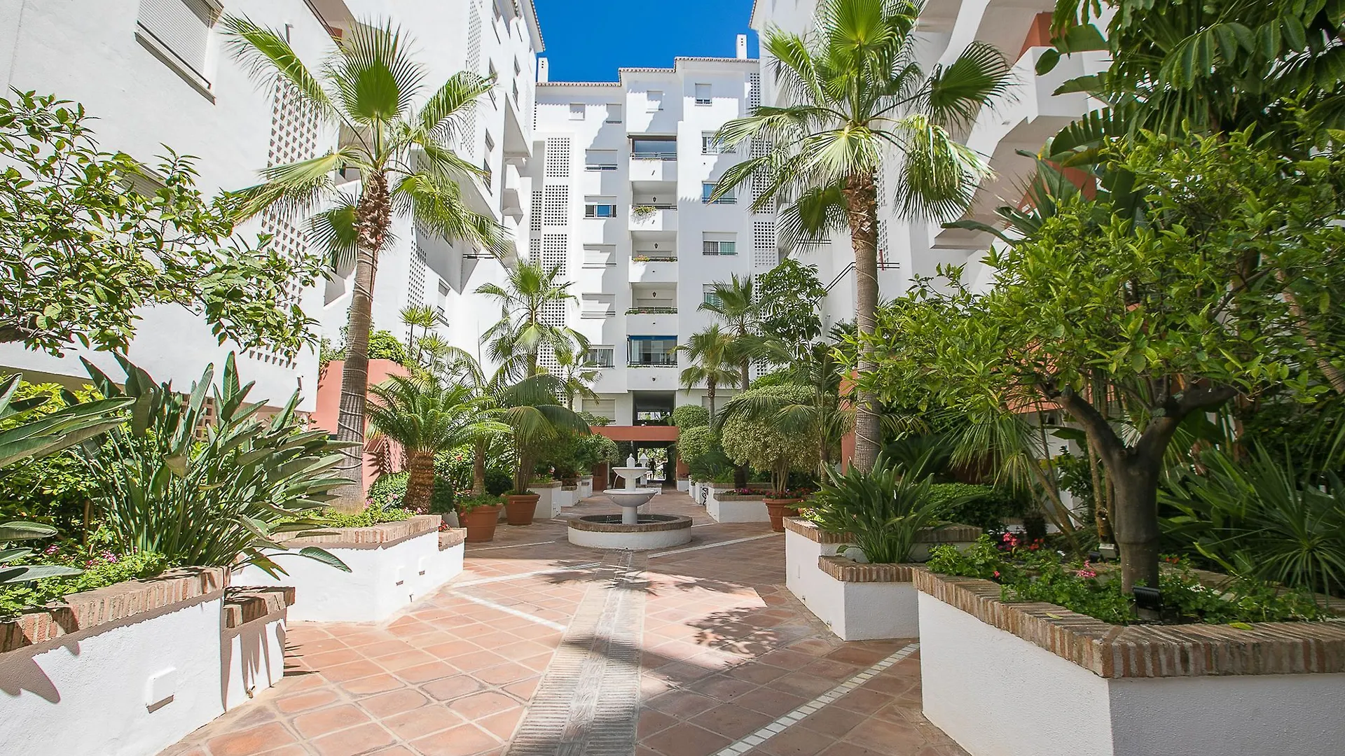 Oleholidays Estudio Medina Garden Marbella Spain